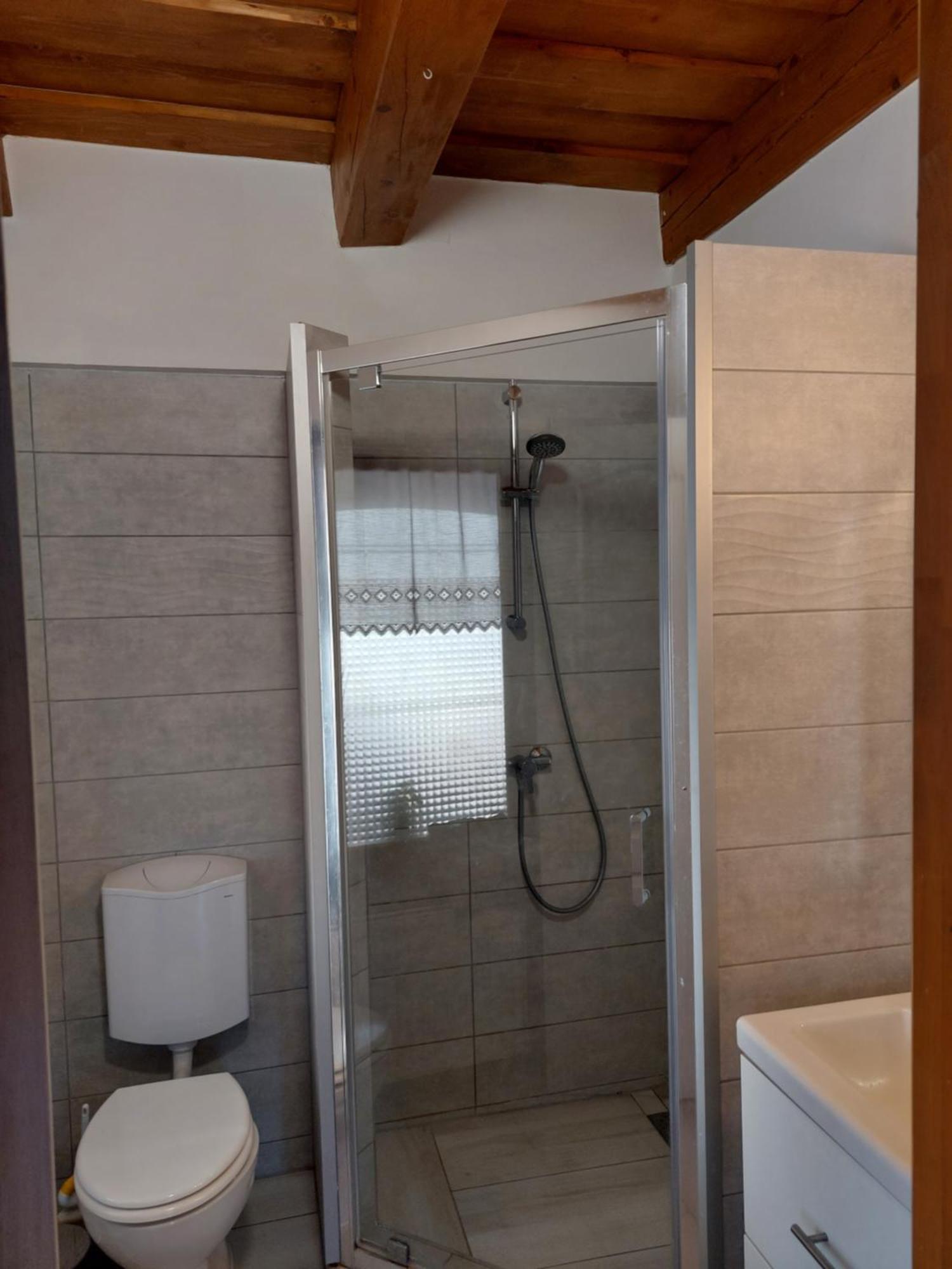 Negy Evszak Apartmanhaz 잘라카로쉬 외부 사진