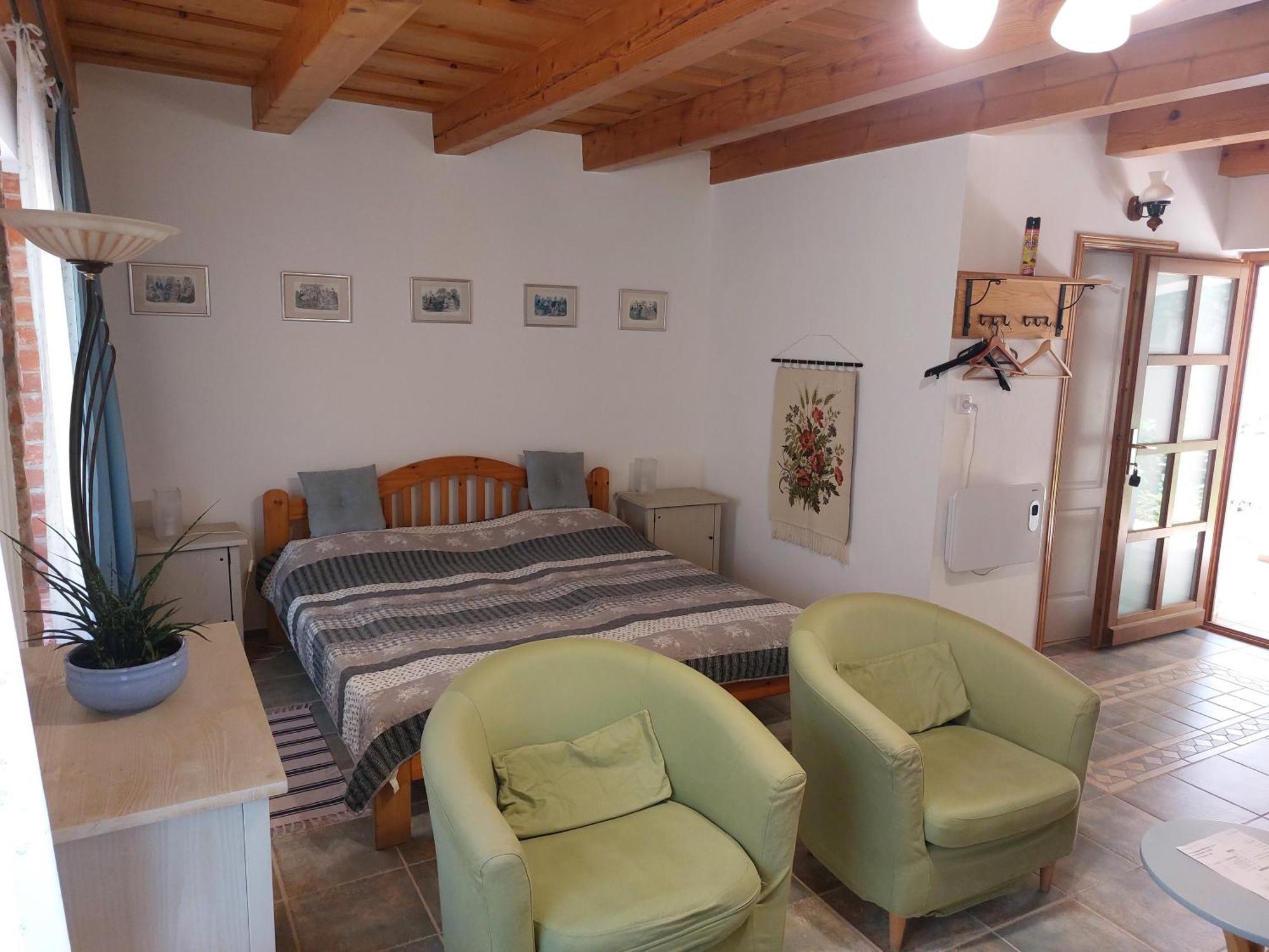 Negy Evszak Apartmanhaz 잘라카로쉬 외부 사진