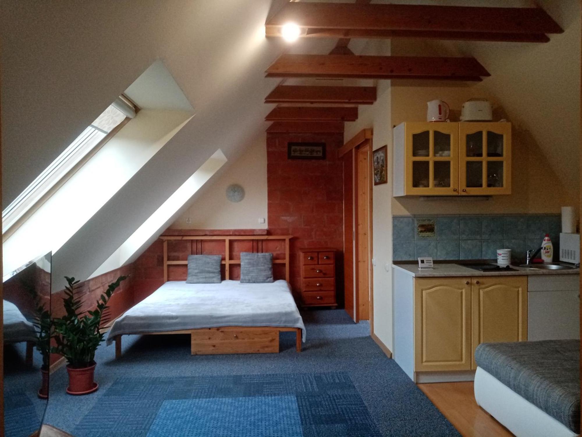 Negy Evszak Apartmanhaz 잘라카로쉬 외부 사진