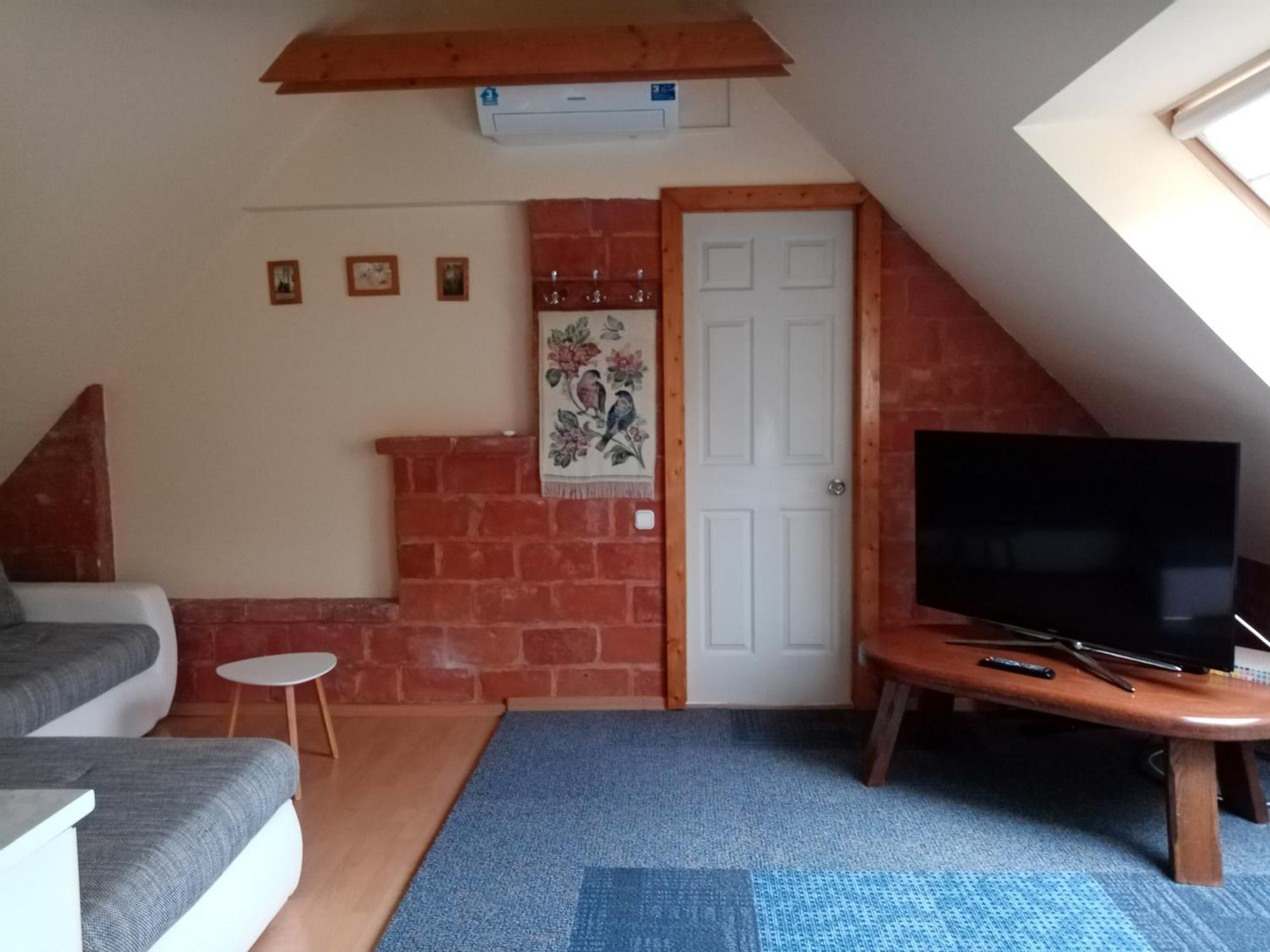 Negy Evszak Apartmanhaz 잘라카로쉬 외부 사진