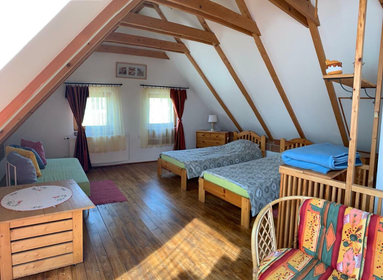 Negy Evszak Apartmanhaz 잘라카로쉬 외부 사진